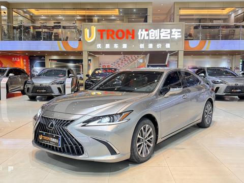 Lexus ES 2022