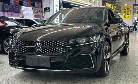 Volkswagen Passat 2024