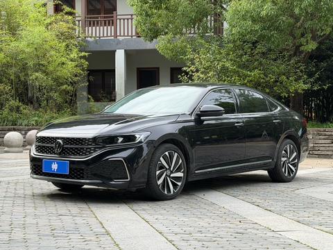 Volkswagen Passat 2022
