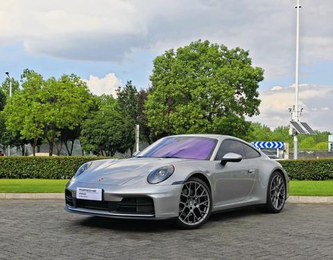 Porsche 911 2025