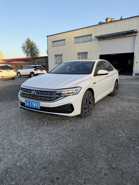 Volkswagen Sagitar 2023