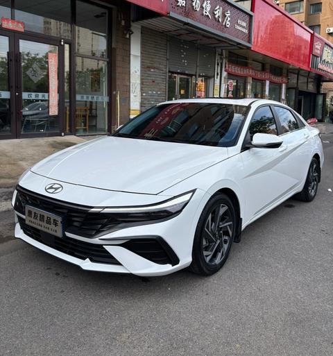 Hyundai Elantra 2023