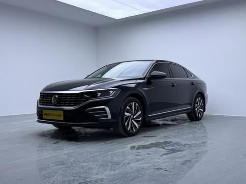 Volkswagen Passat 2025
