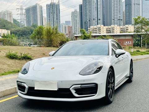 Porsche Panamera 2021