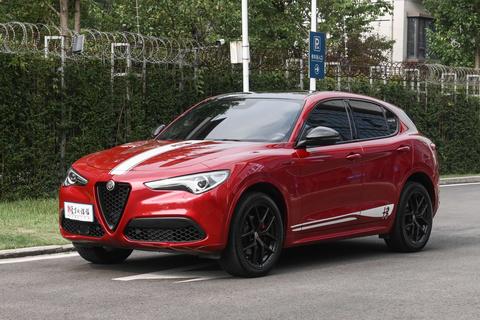 Alfa Romeo Stelvio 2021