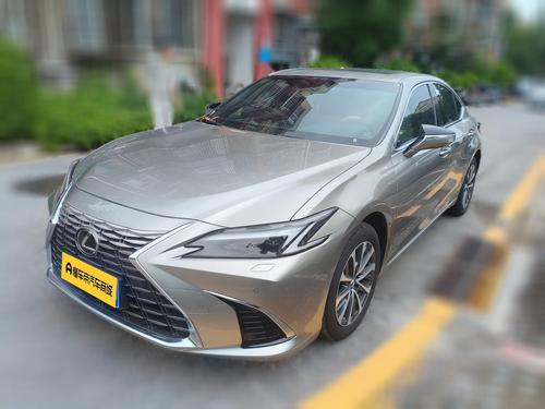 Lexus ES 2025