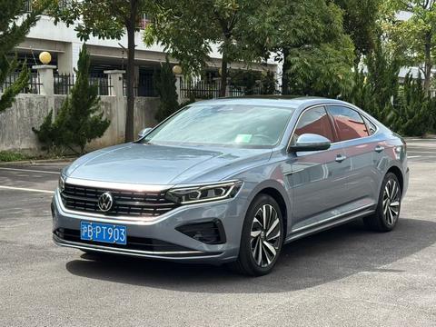 Volkswagen Passat 2023