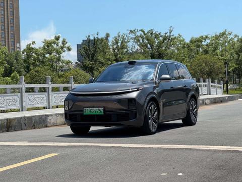 Li Auto L8 2024