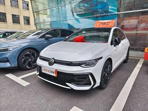 Volkswagen Golf 2025