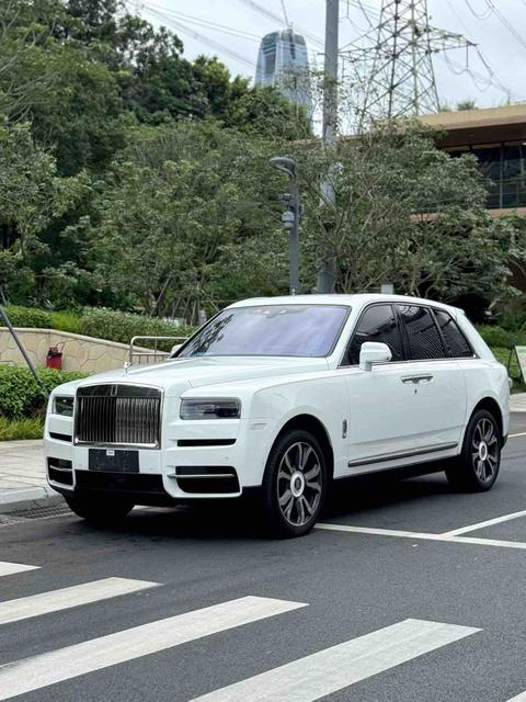 Rolls-Royce Cullinan 2024