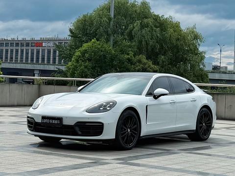 Porsche Panamera 2022