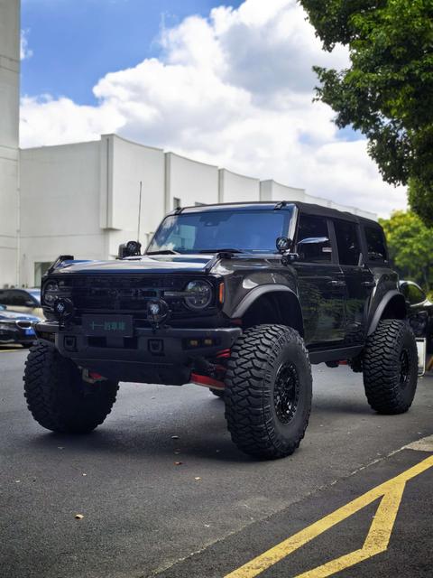 Ford Bronco 2024