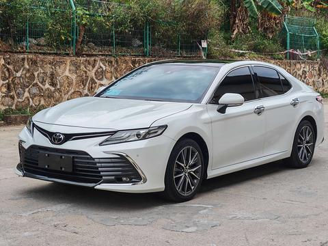 Toyota Camry 2021