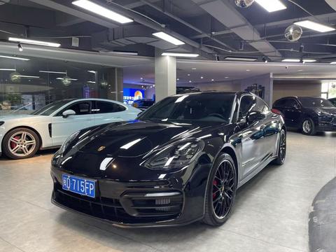 Porsche Panamera 2023