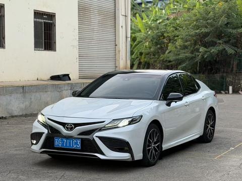 Toyota Camry 2021