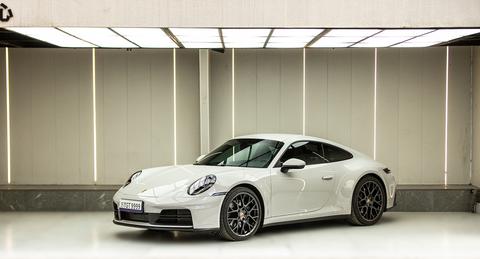 Porsche 911 2025