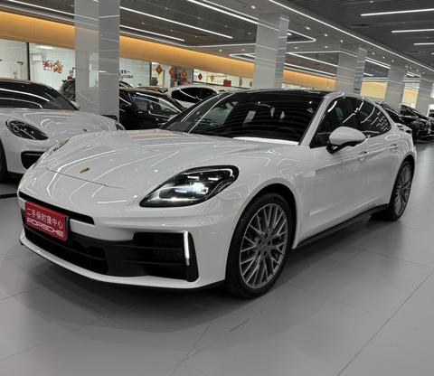 Porsche Panamera 2024