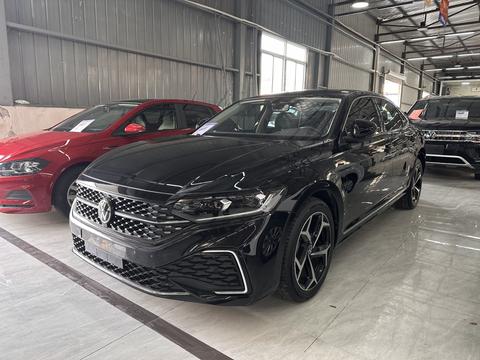 Volkswagen Passat 2024