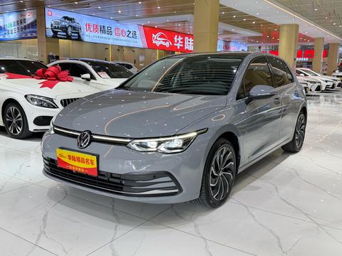 Volkswagen Golf 2021