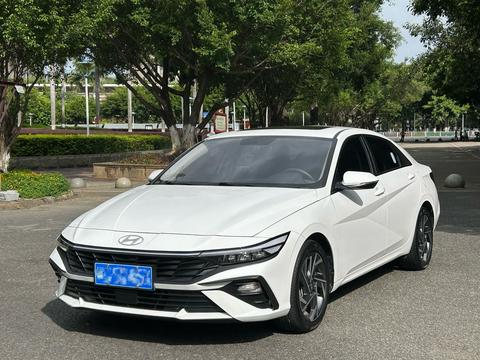 Hyundai Elantra 2023