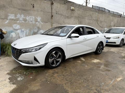 Hyundai Elantra 2022