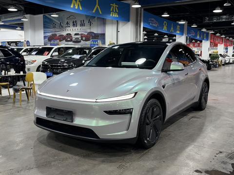 Tesla Model Y 2025