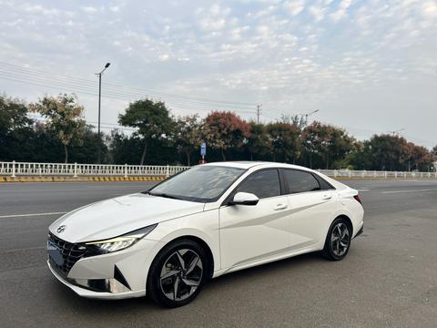 Hyundai Elantra 2022