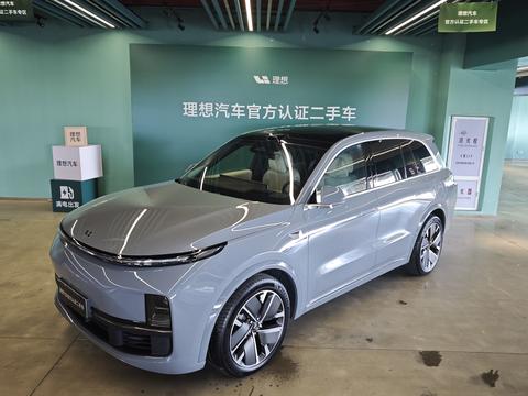 Li Auto L8 2025