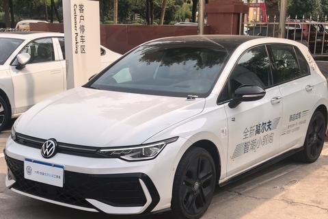 Volkswagen Golf 2025