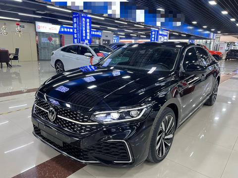 Volkswagen Passat 2022