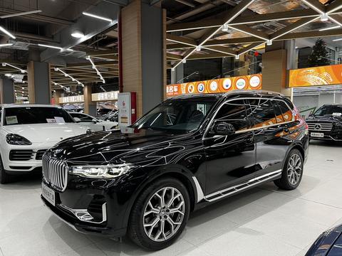 BMW X7 2021