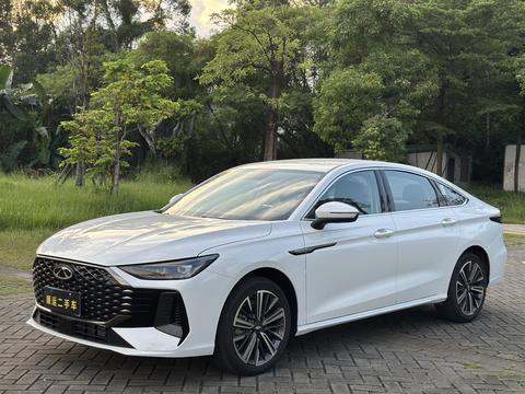 Chery Arrizo 8 Pro 2025