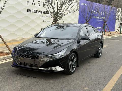 Hyundai Elantra 2022