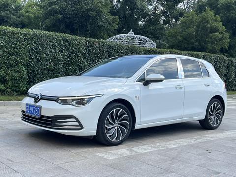 Volkswagen Golf 2021
