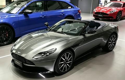 Aston Martin DB11 2020