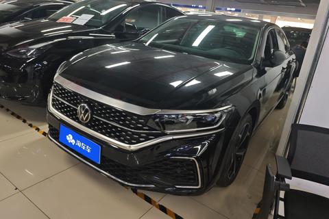 Volkswagen Passat 2025