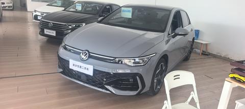 Volkswagen Golf 2025