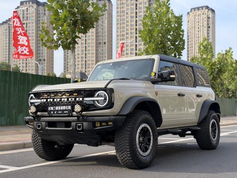 Ford Bronco 2024