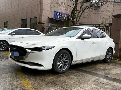 Mazda 3 Axela 2023