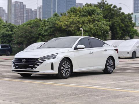 Nissan Teana 2022