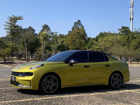 Lynk & Co 03 2022