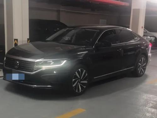 Volkswagen Passat 2025