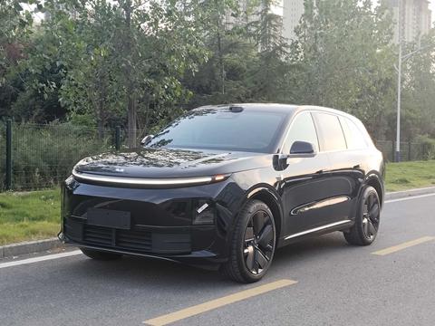 Li Auto L6 2025