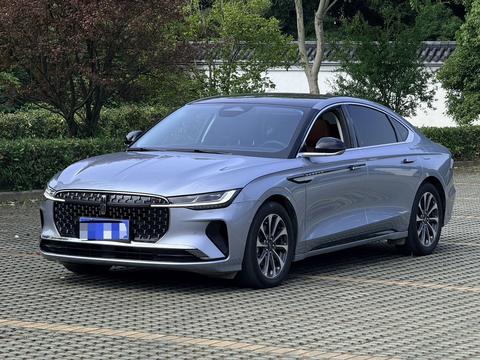 Lincoln Z 2024
