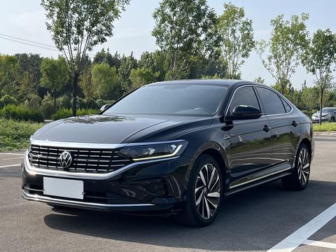 Volkswagen Passat 2023