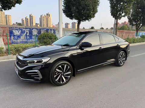 Volkswagen Passat 2023