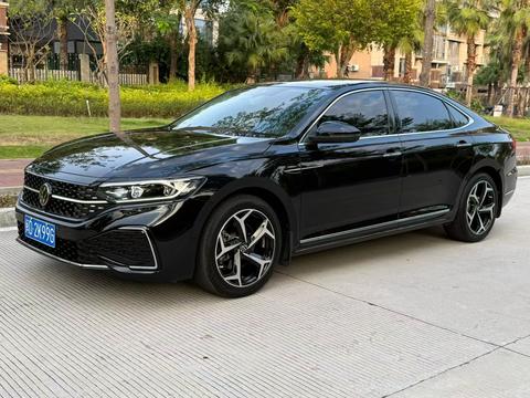 Volkswagen Passat 2024