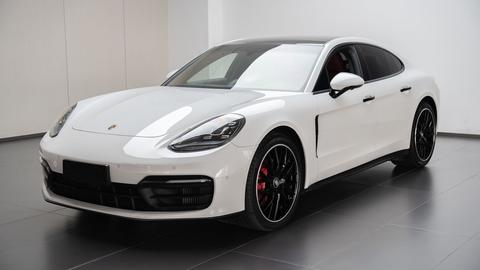 Porsche Panamera 2022