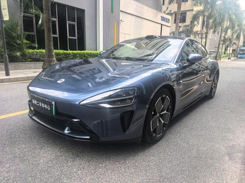 Xiaomi SU7 2024