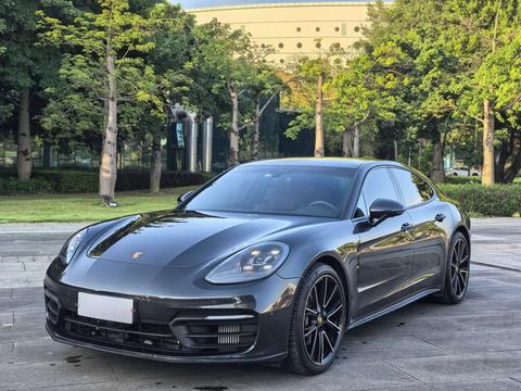 Porsche Panamera 2023